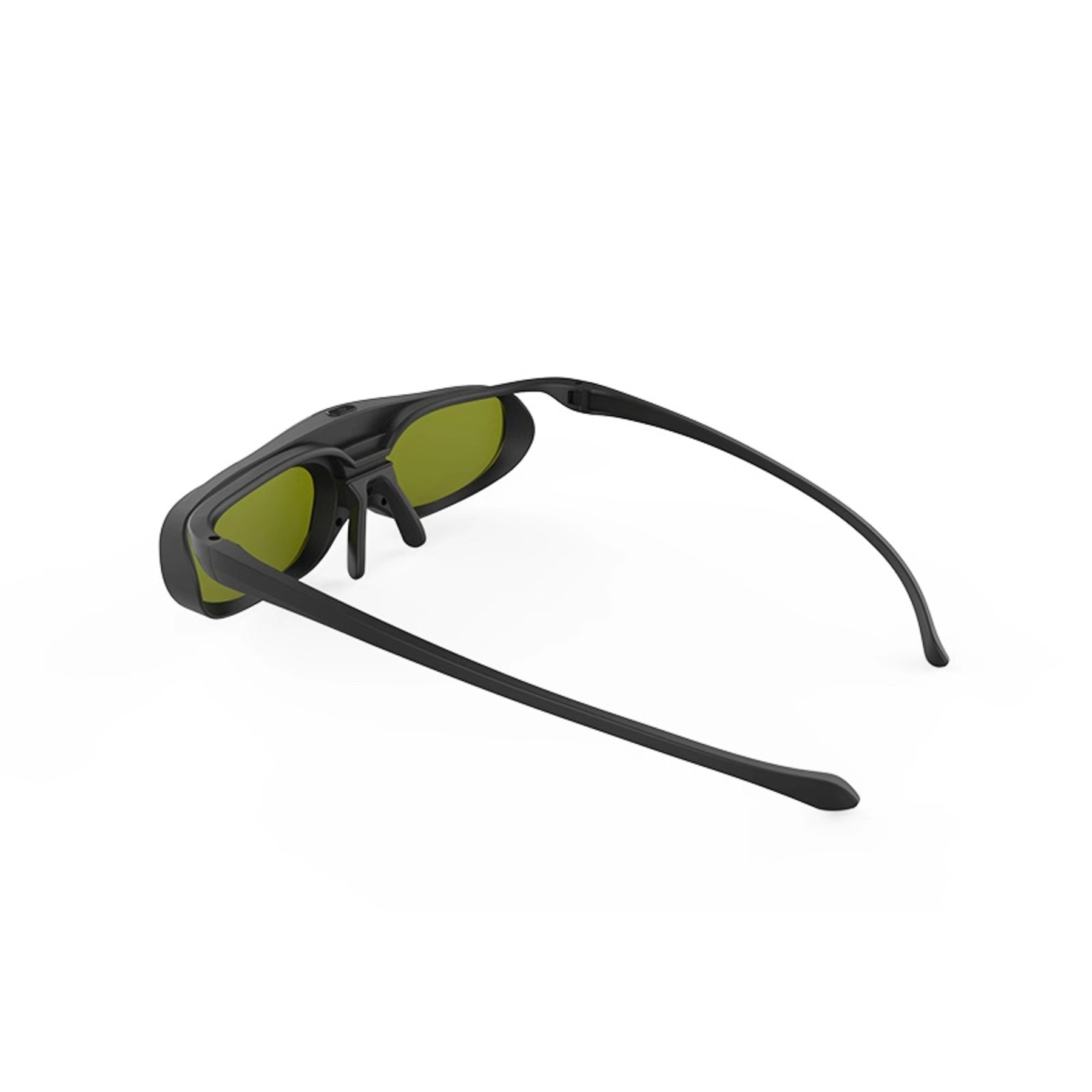 Schwarze Schutzbrille. Schwarzer Rahmen, gelbe Gläser. Angesicht auf weißem Hintergrund.