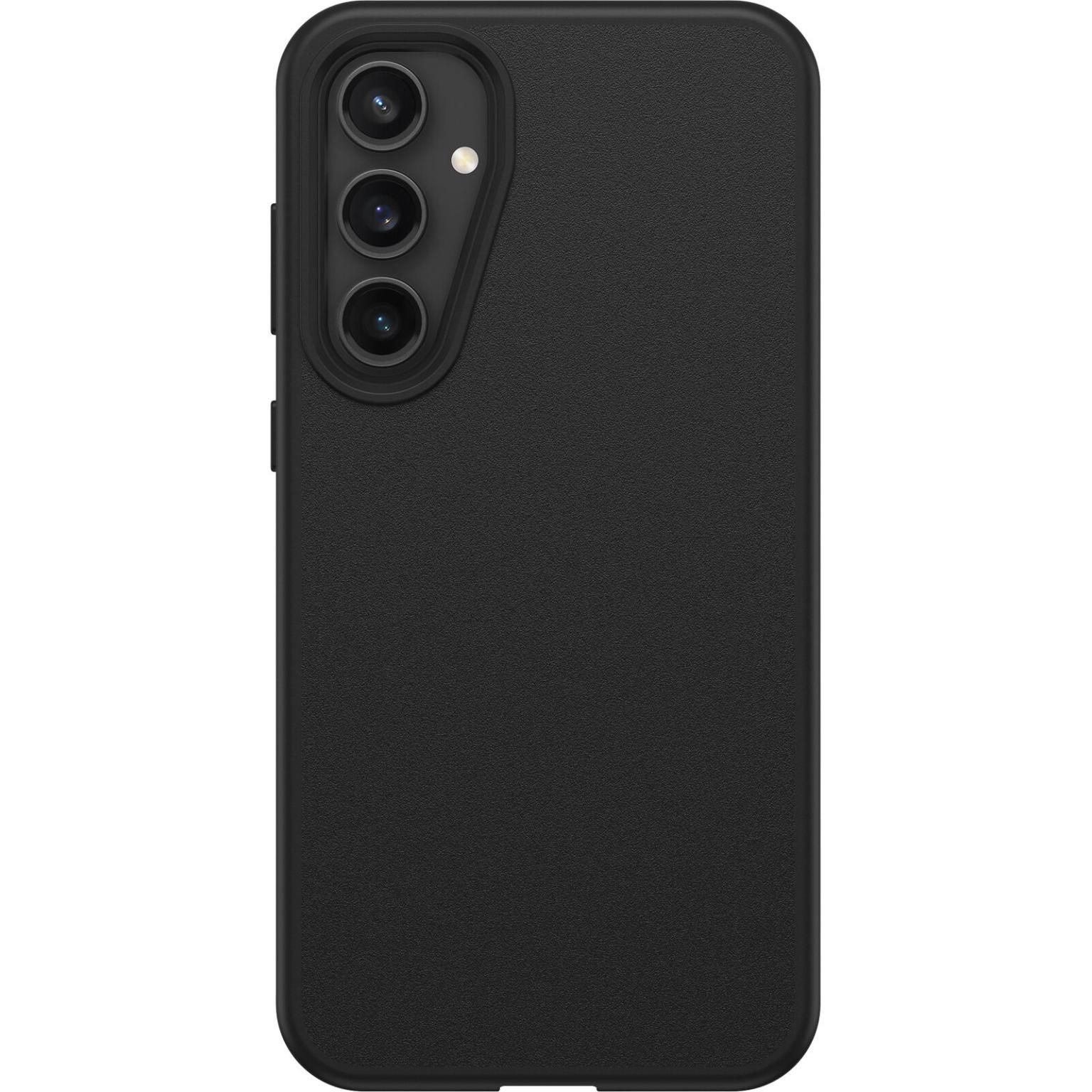 Custodia nera per telefono con tre fotocamere. La custodia è su un telefono nero.