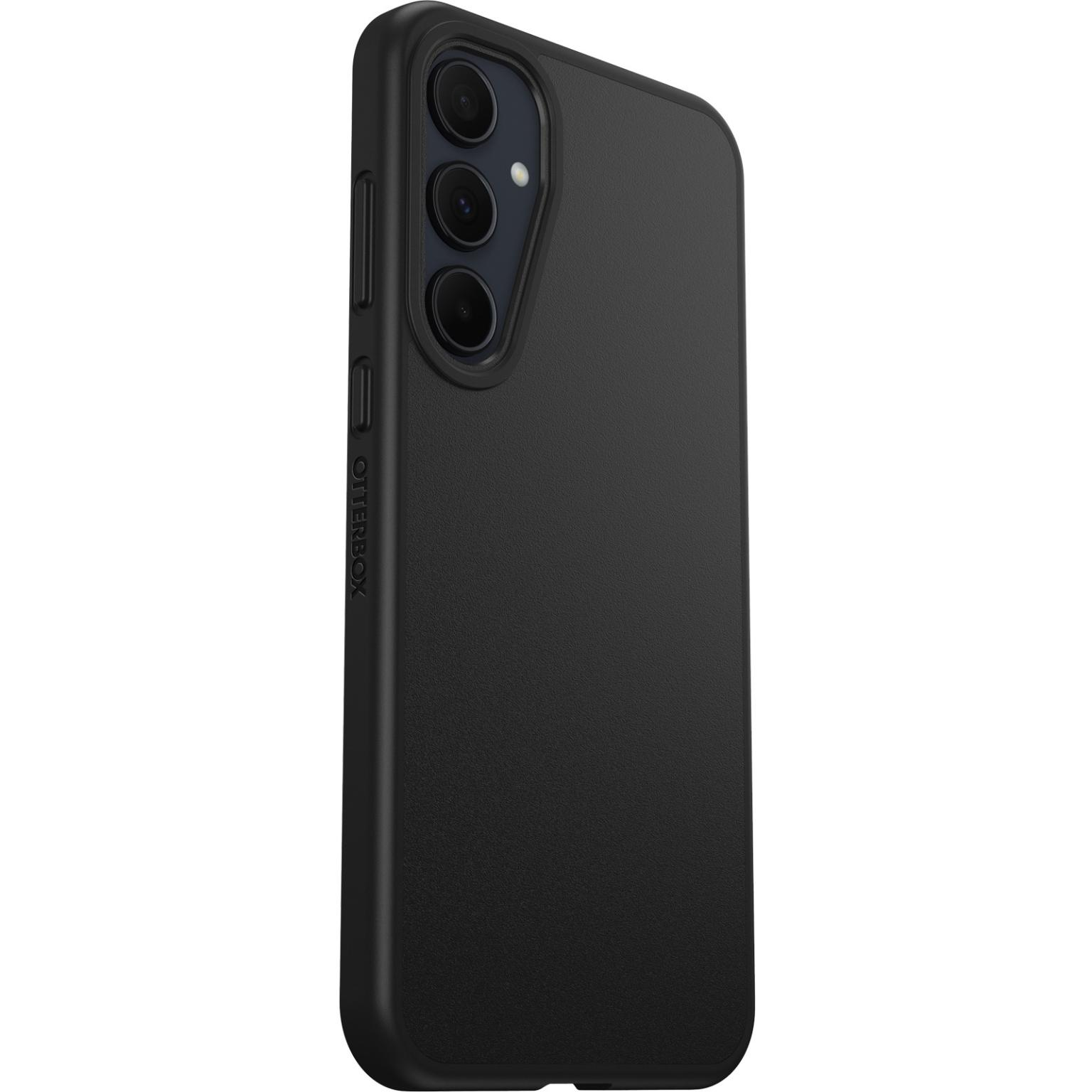 Zwarte telefoonhoes met drievoudige camera en knoppen aan de zijkant.