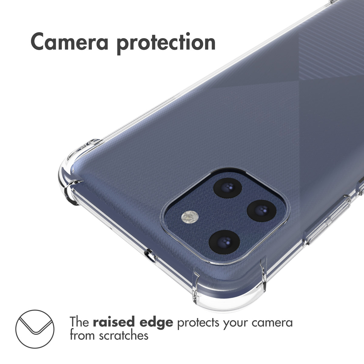 Een transparante telefoonhoes die de camera beschermt. De hoes heeft een verhoogde rand voor camerabescherming.