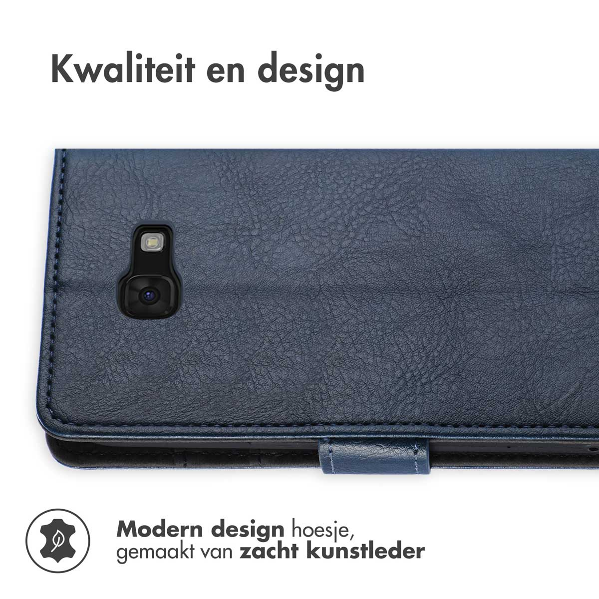 Blauwe leren telefoonhoes met camera en magnetische sluiting.