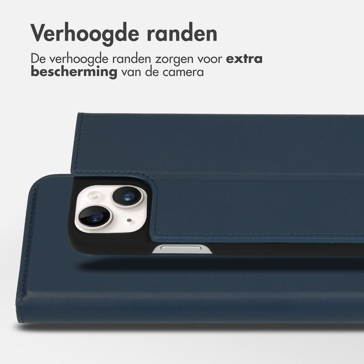 Marineblaue Handyhülle mit abgedeckter Kamera. Die Hülle hat erhöhte Kanten.