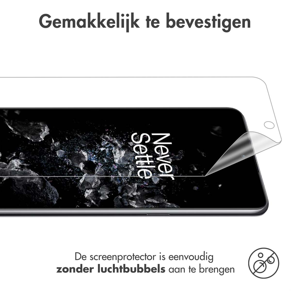 Een schermbeschermer wordt op een telefoon geplaatst. Tekst geeft aan dat het gemakkelijk aan te brengen en bubbelvrij is.