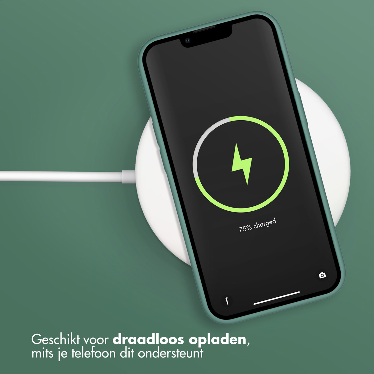 Een groene telefoon op een draadloze oplader. Het scherm toont een oplaadsymbool.