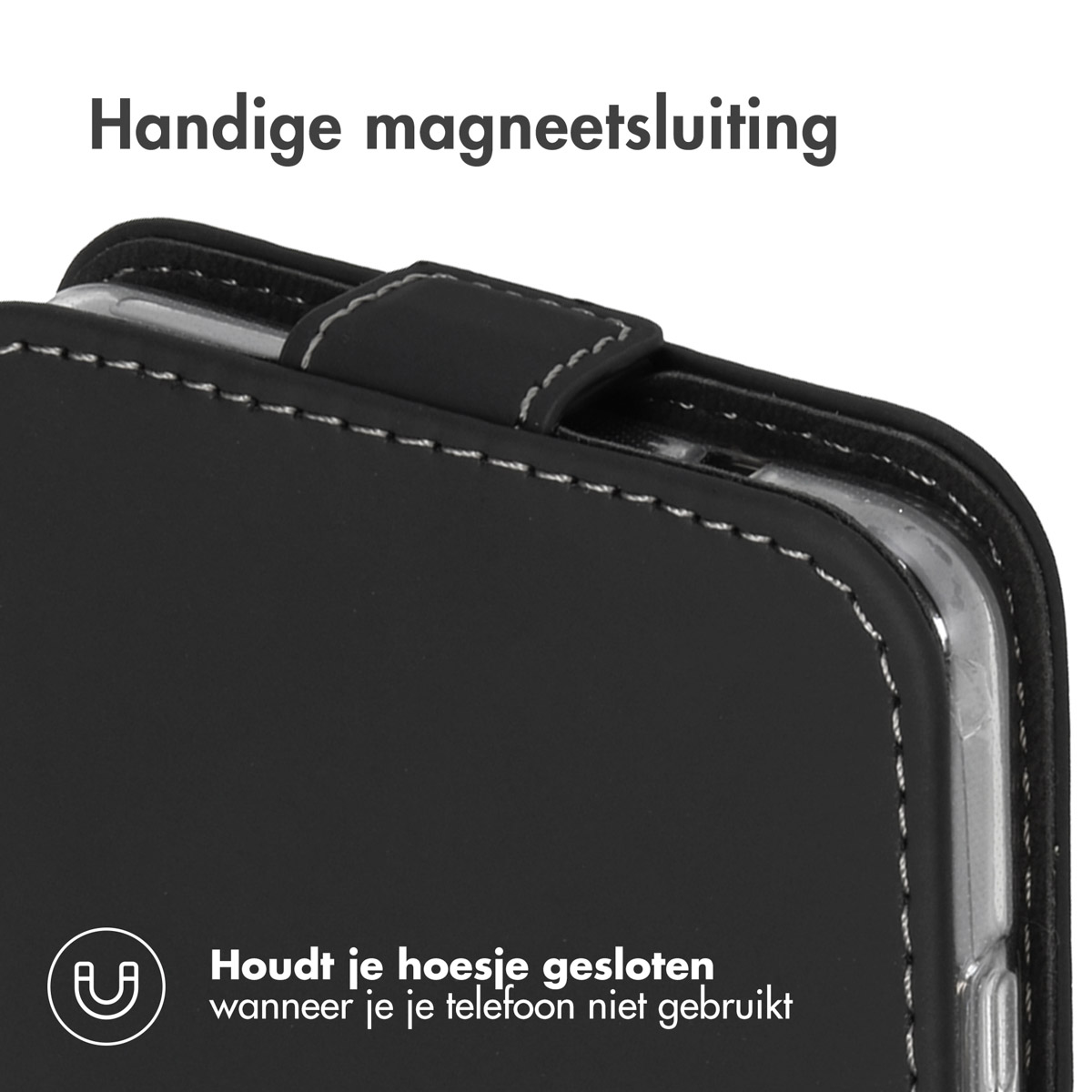 Primo piano di una custodia nera per telefono con chiusura magnetica, con testo a riguardo.