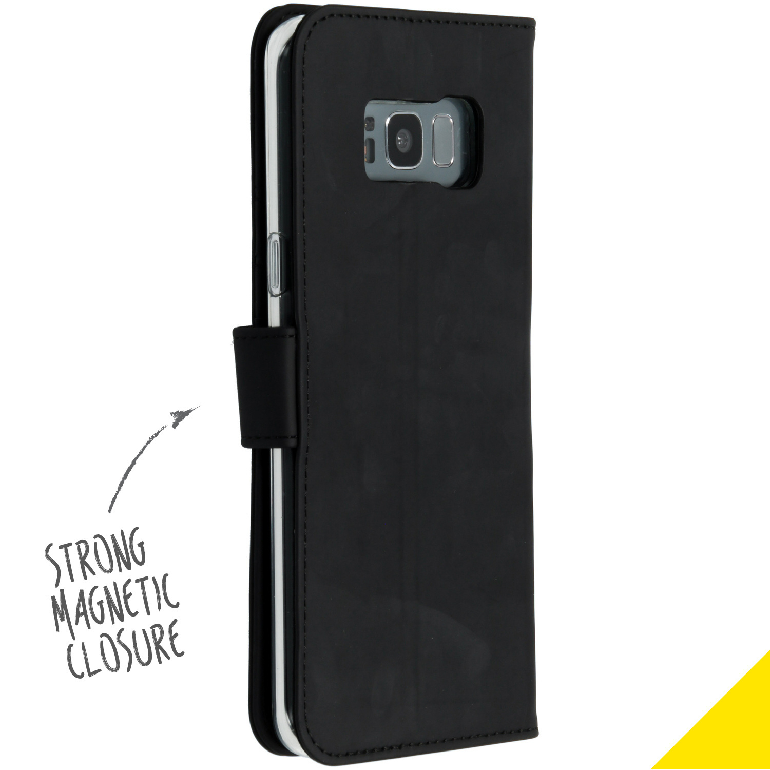 Zwarte leren telefoonhoes, open, met camera en magnetische sluiting.