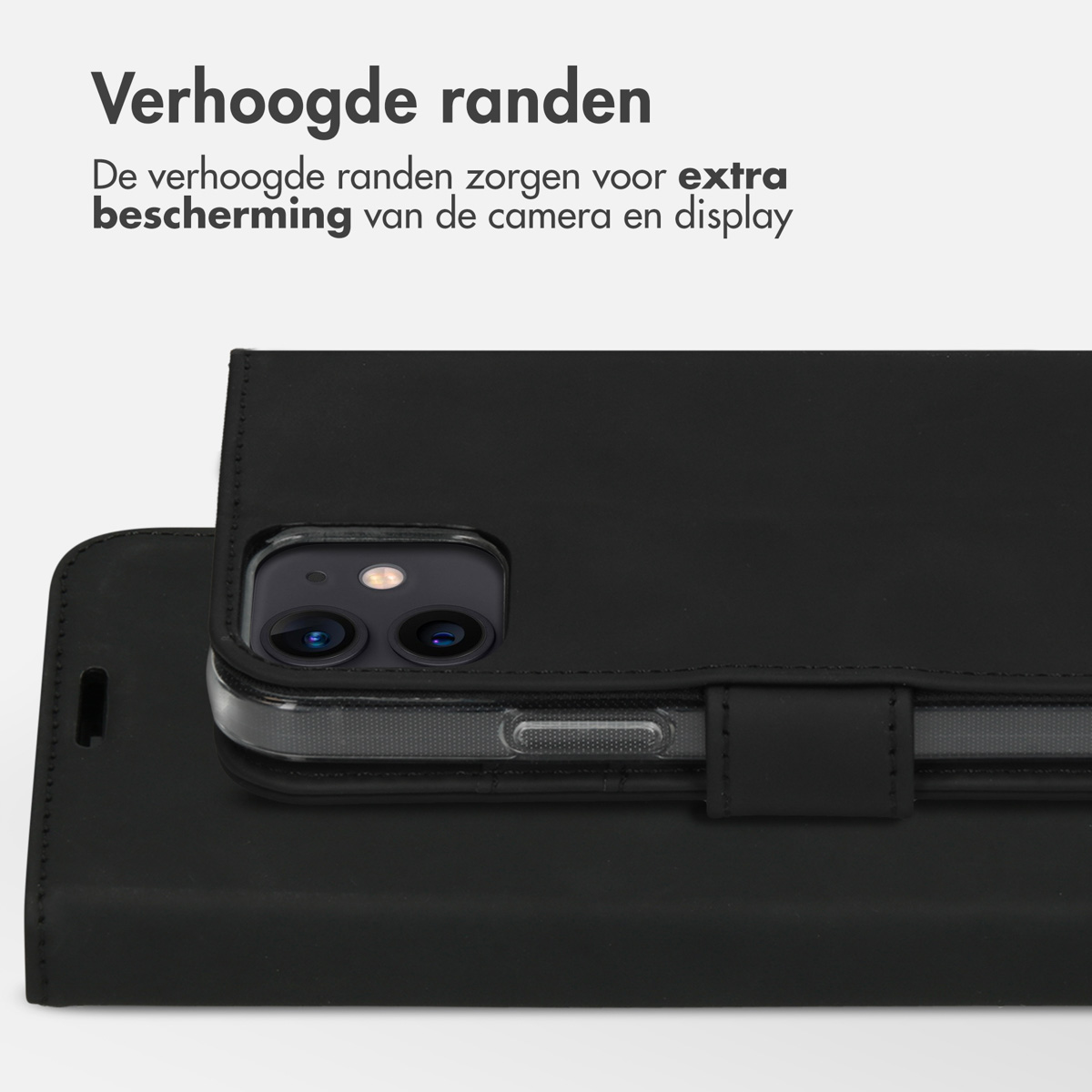 Black phone case with a phone inside. Text: 'Verhoogde randen' and 'extra bescherming'.