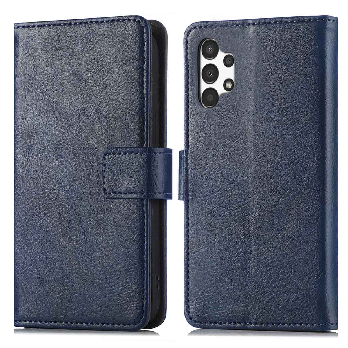 Blauwe leren telefoonhoes, geopend. Voorzien van een magnetische sluiting en stikdetails.