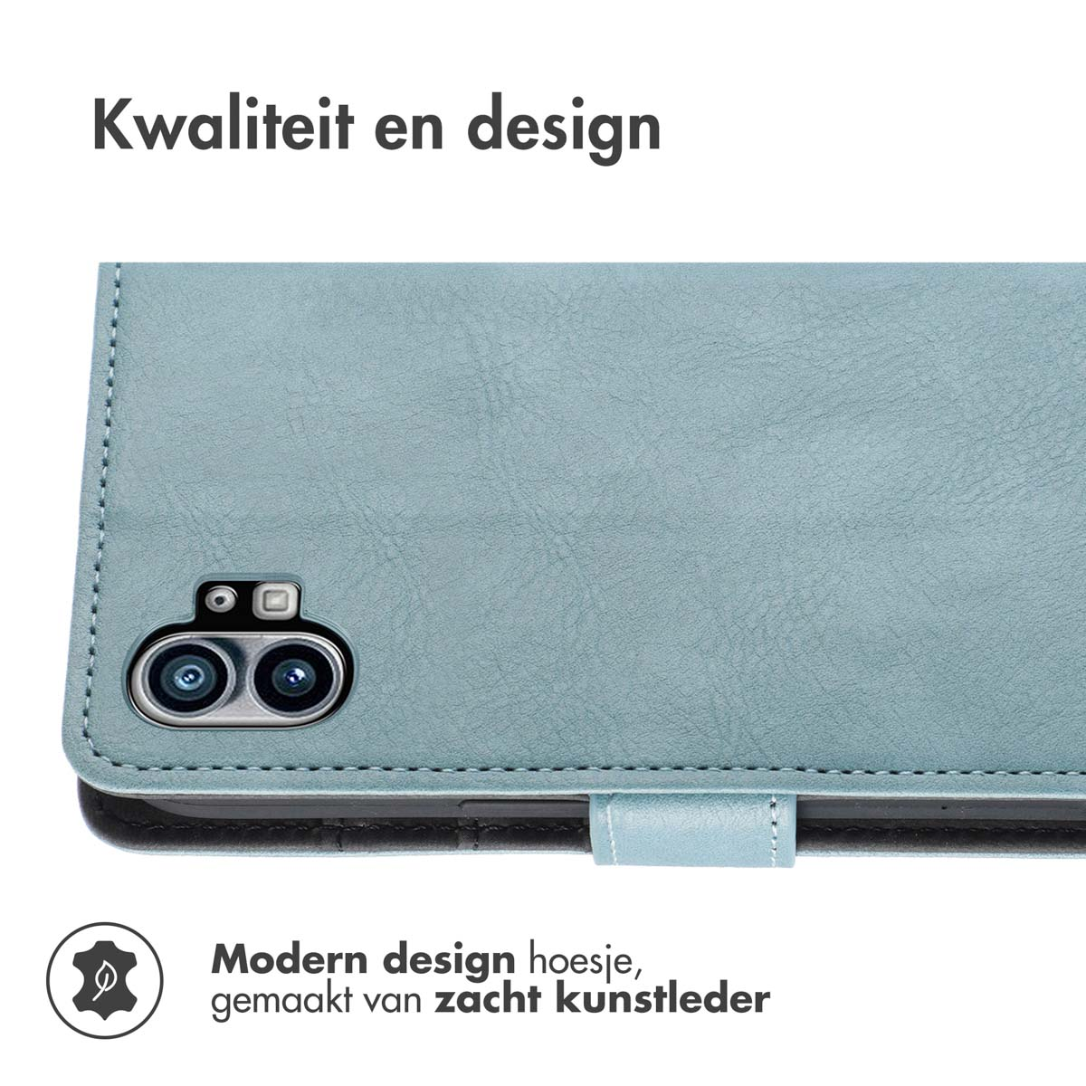 Een blauwe telefoonhoes met een telefoon, open en op een wit oppervlak.
