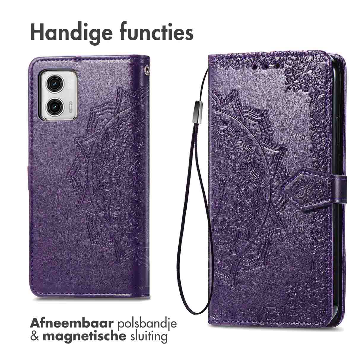 Paarse telefoonhoes met een mandala-ontwerp. Toont de telefoon in de hoes, plus kaartsleuven en contant geld.