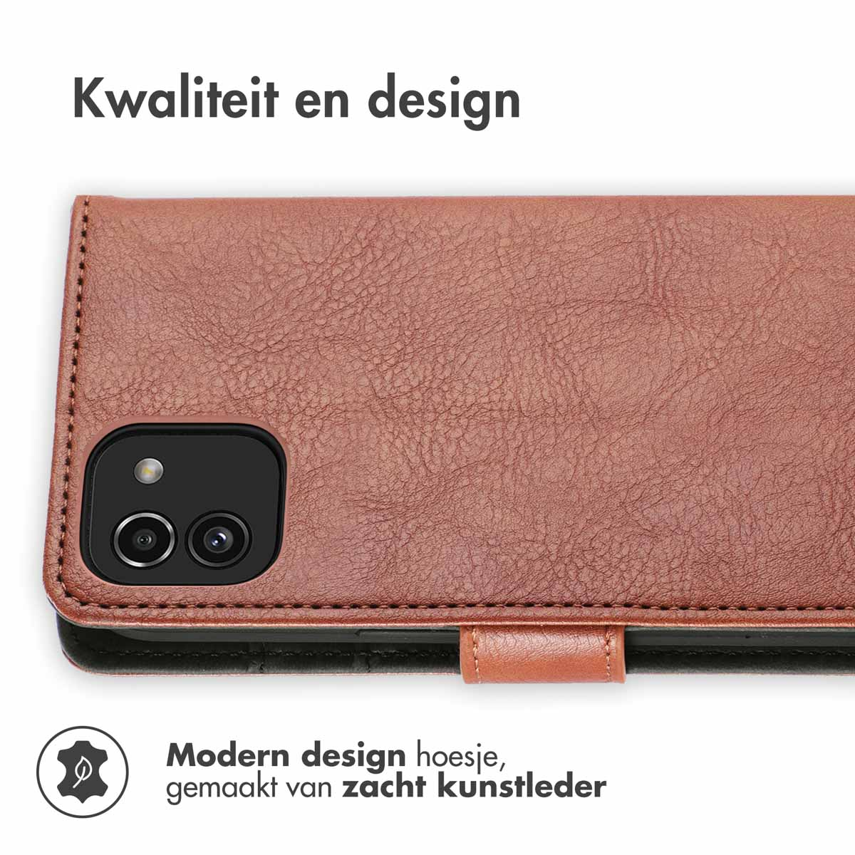 Étui de téléphone en cuir marron, ouvert. Le téléphone est visible. Fermeture magnétique.