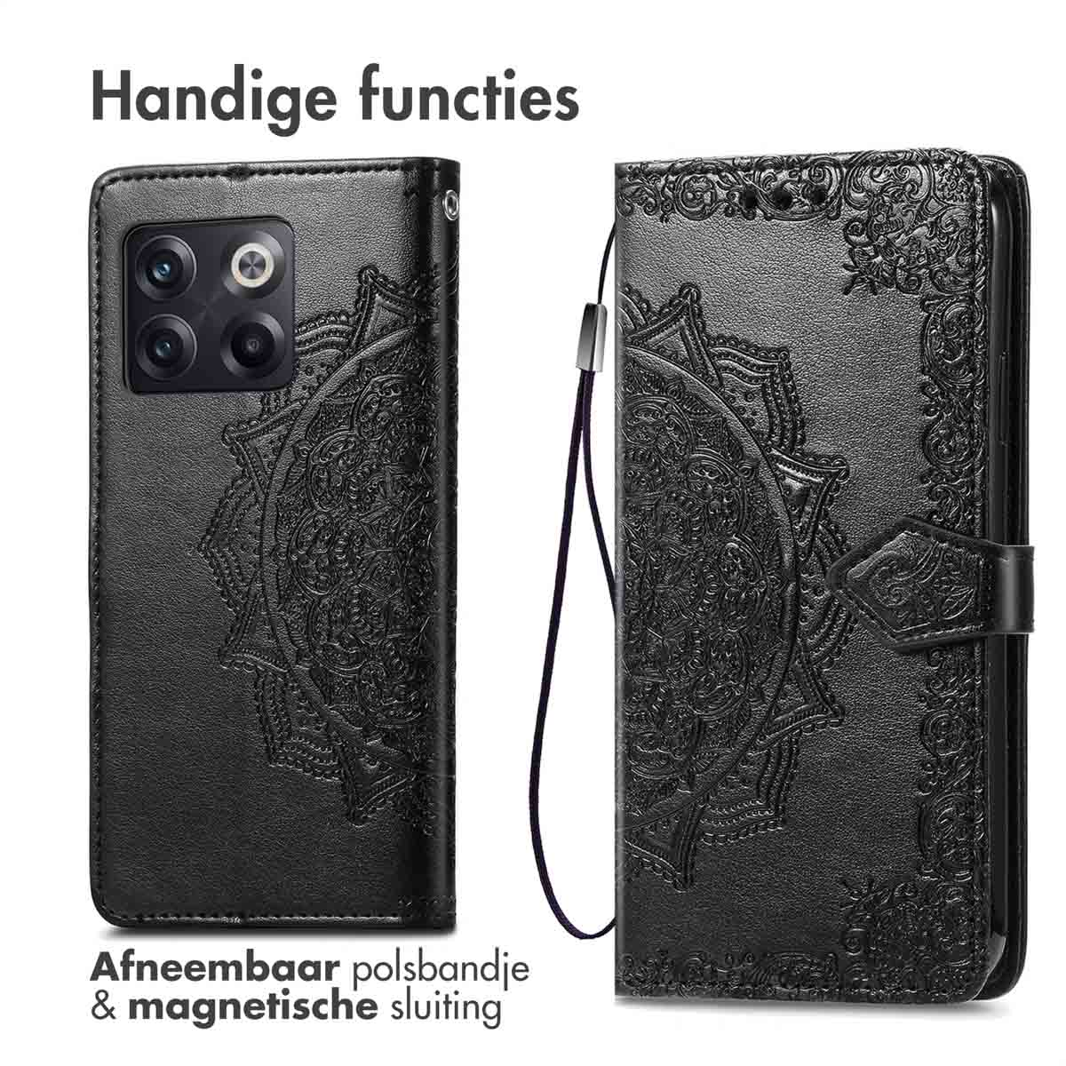 Zwarte telefoonhoes met mandala-ontwerp. Met afneembare polsband en magnetische sluiting. De hoes is open.