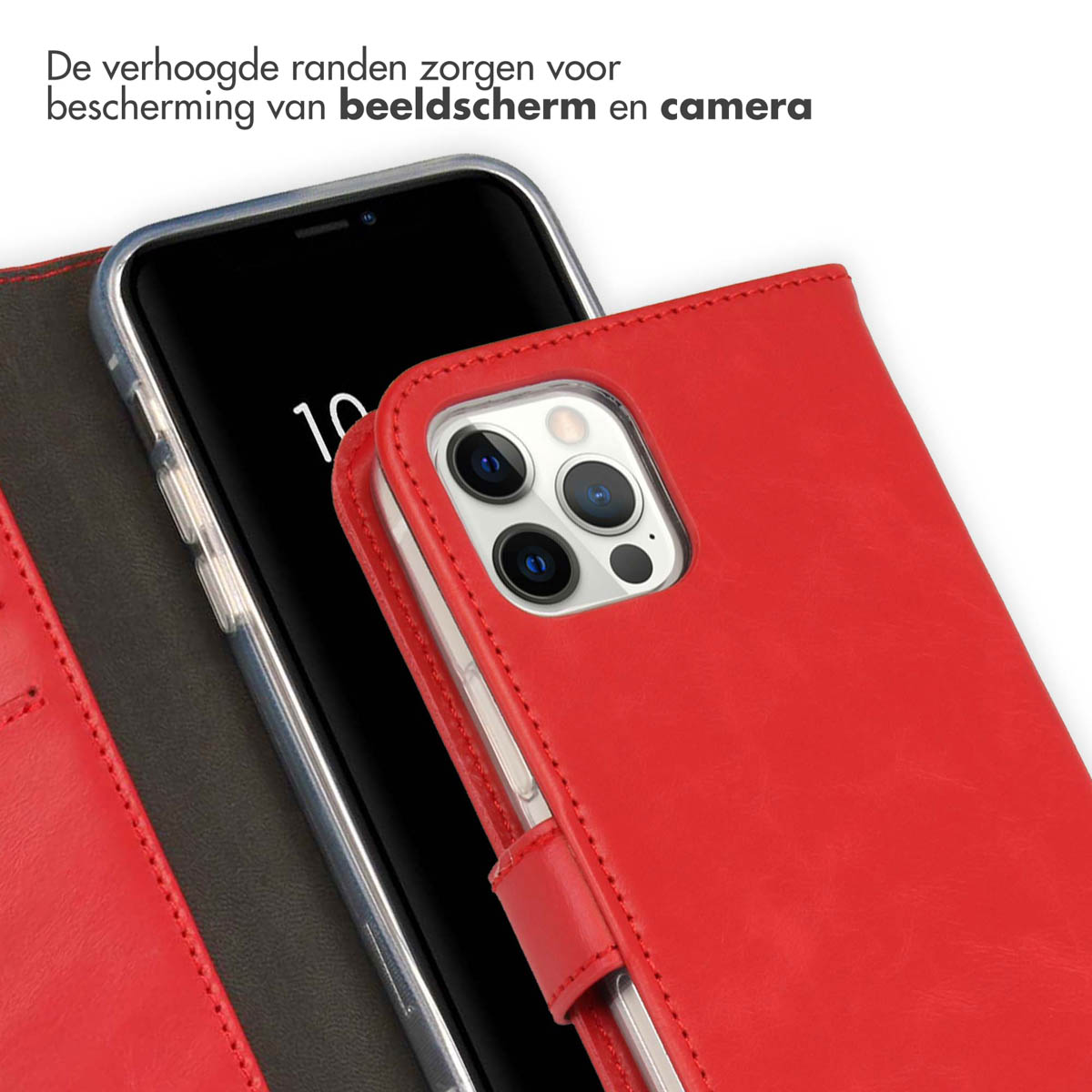 Rode telefoonhoes met een zwarte telefoon erin. De hoes heeft een magnetische sluiting.
