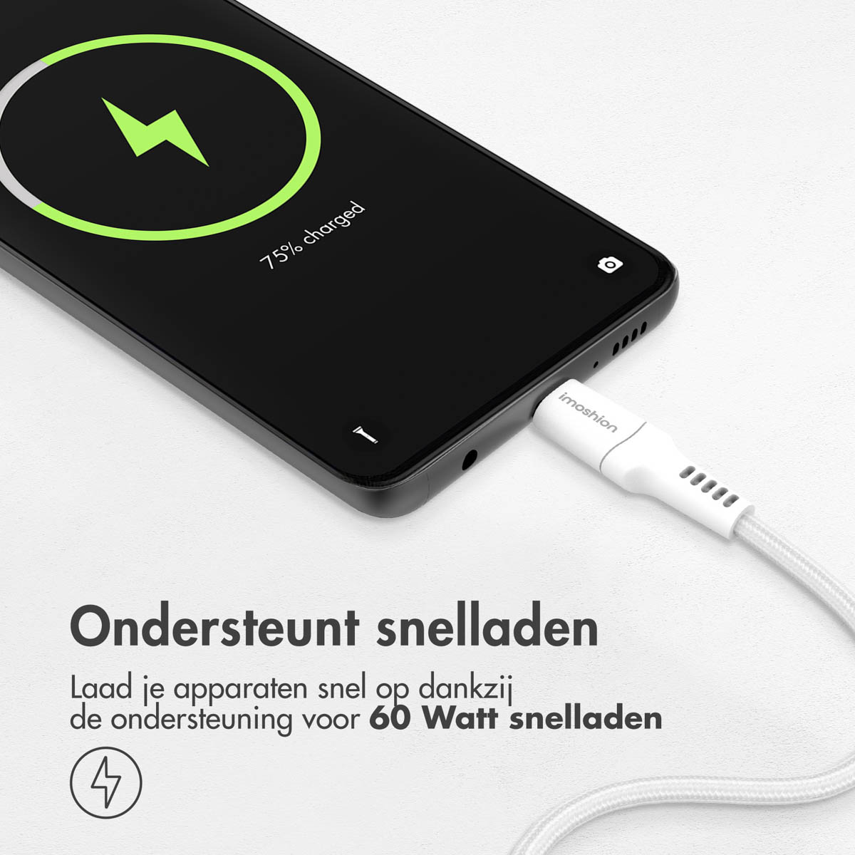 Un téléphone se chargeant avec un câble blanc. Le texte indique qu'il prend en charge la charge rapide.