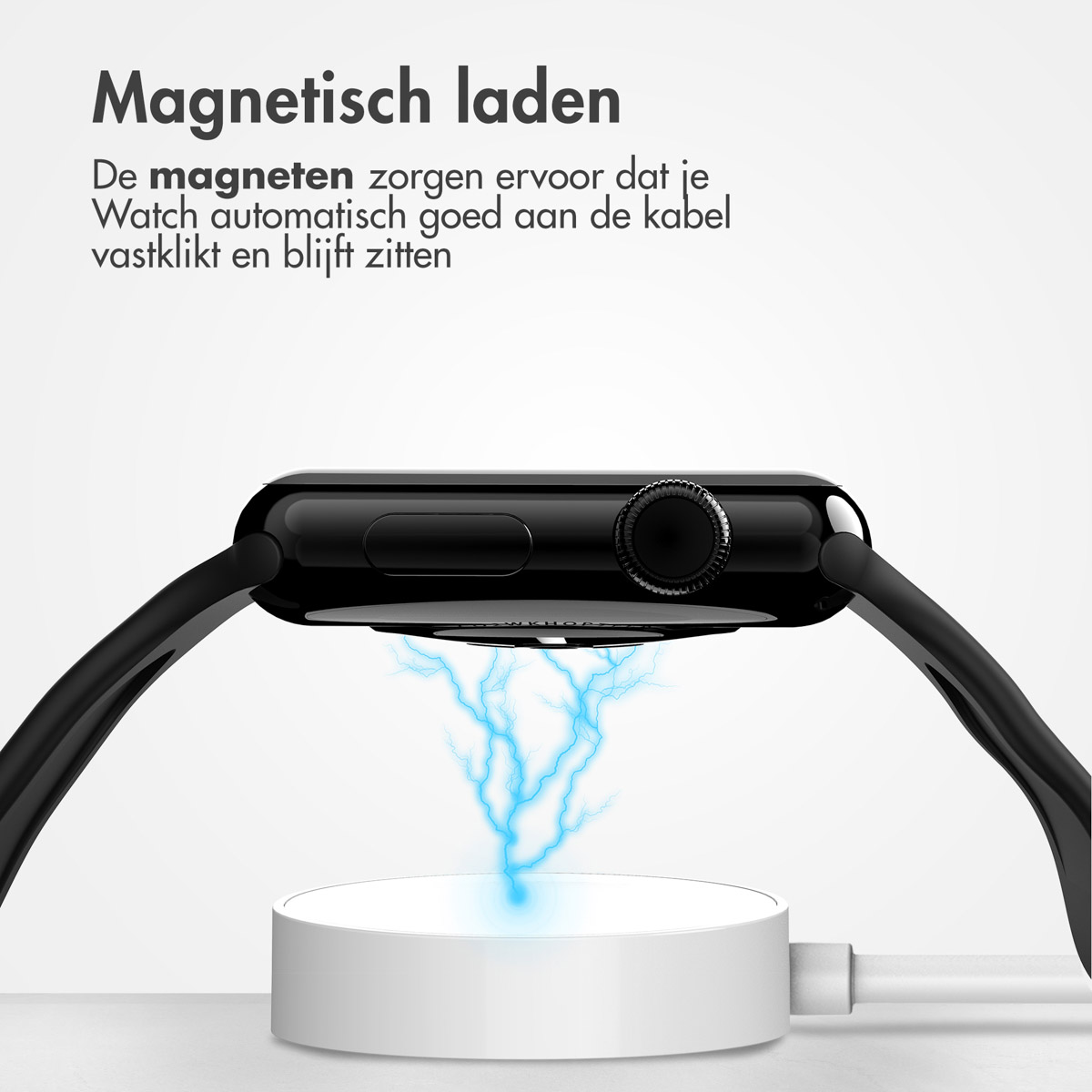 Smartwatch noire sur un chargeur blanc. Lignes d'énergie bleues provenant du chargeur.