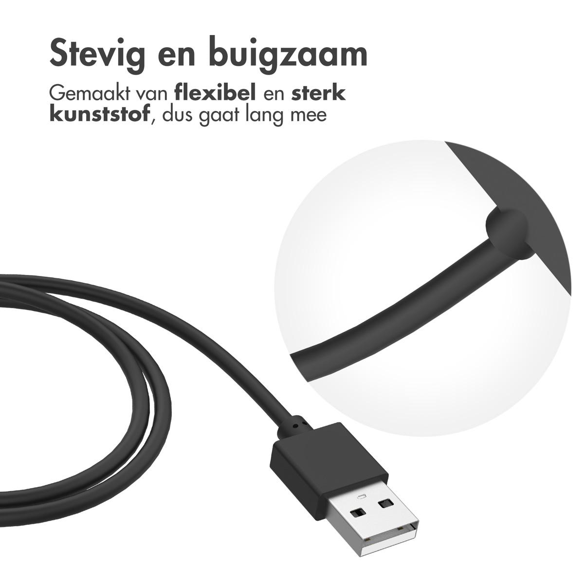 Câble USB noir, gros plan sur le connecteur. Le câble semble flexible.