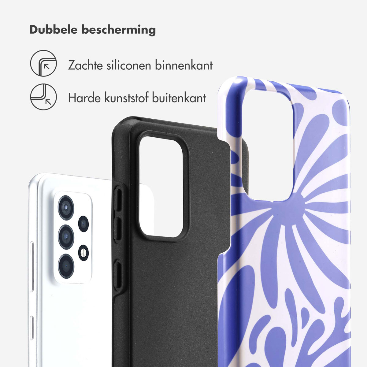 Witte telefoon met een zwarte telefoonhoes. Blauw en paars bloemdesign. Witte achtergrond.