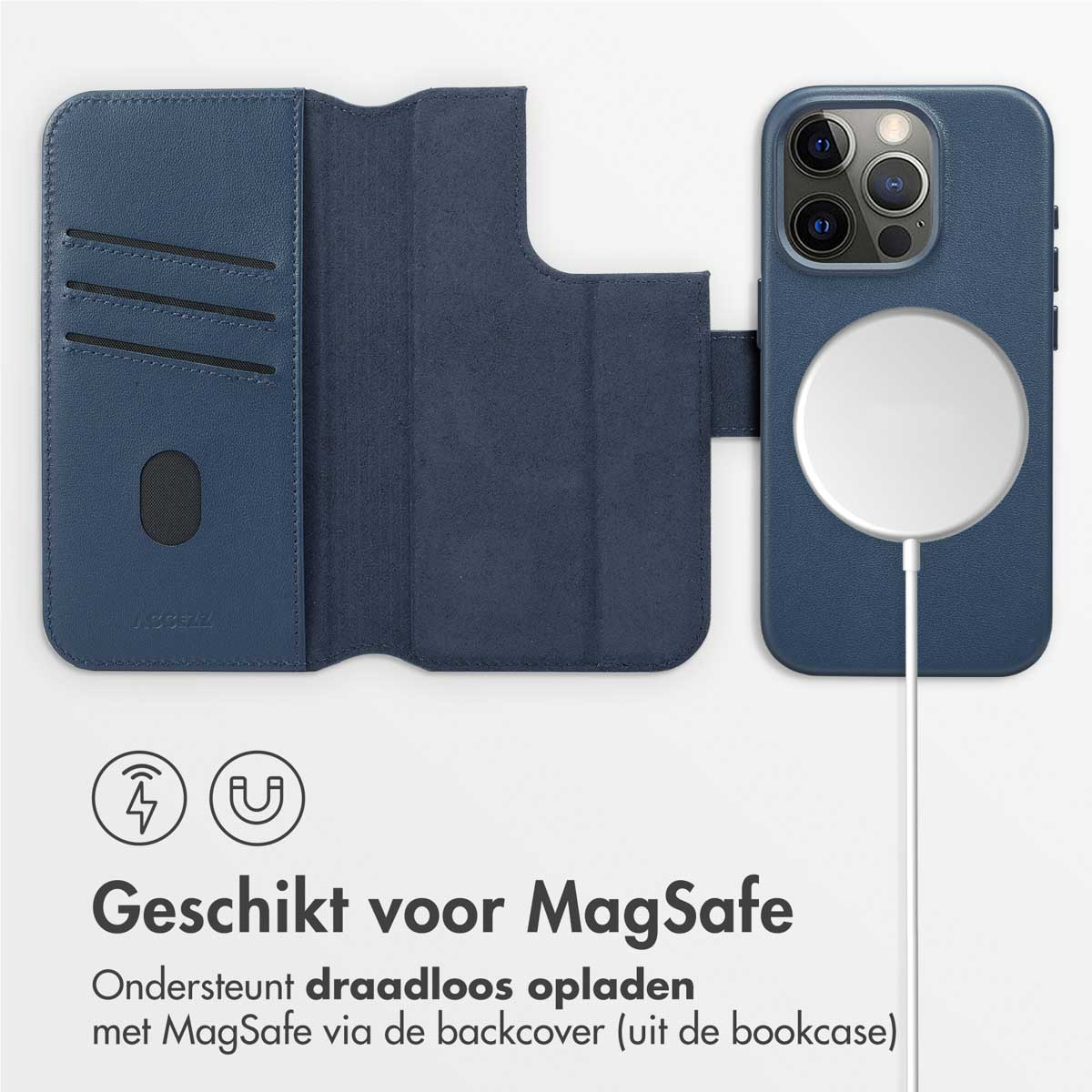 Blauw telefoonhoesje met portemonnee-ontwerp en een telefoon met een witte draadloze oplader.