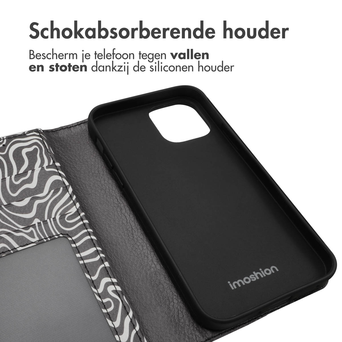 Zwarte telefoonhoes met een witte zebraprint. Een telefoon zit in de hoes.