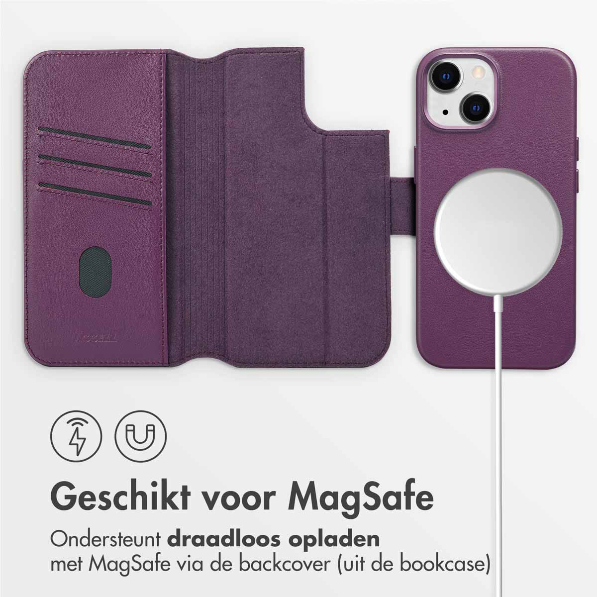 Paarse telefoonhoes open, met MagSafe draadloze oplaadcirkel en oplaadkabel.