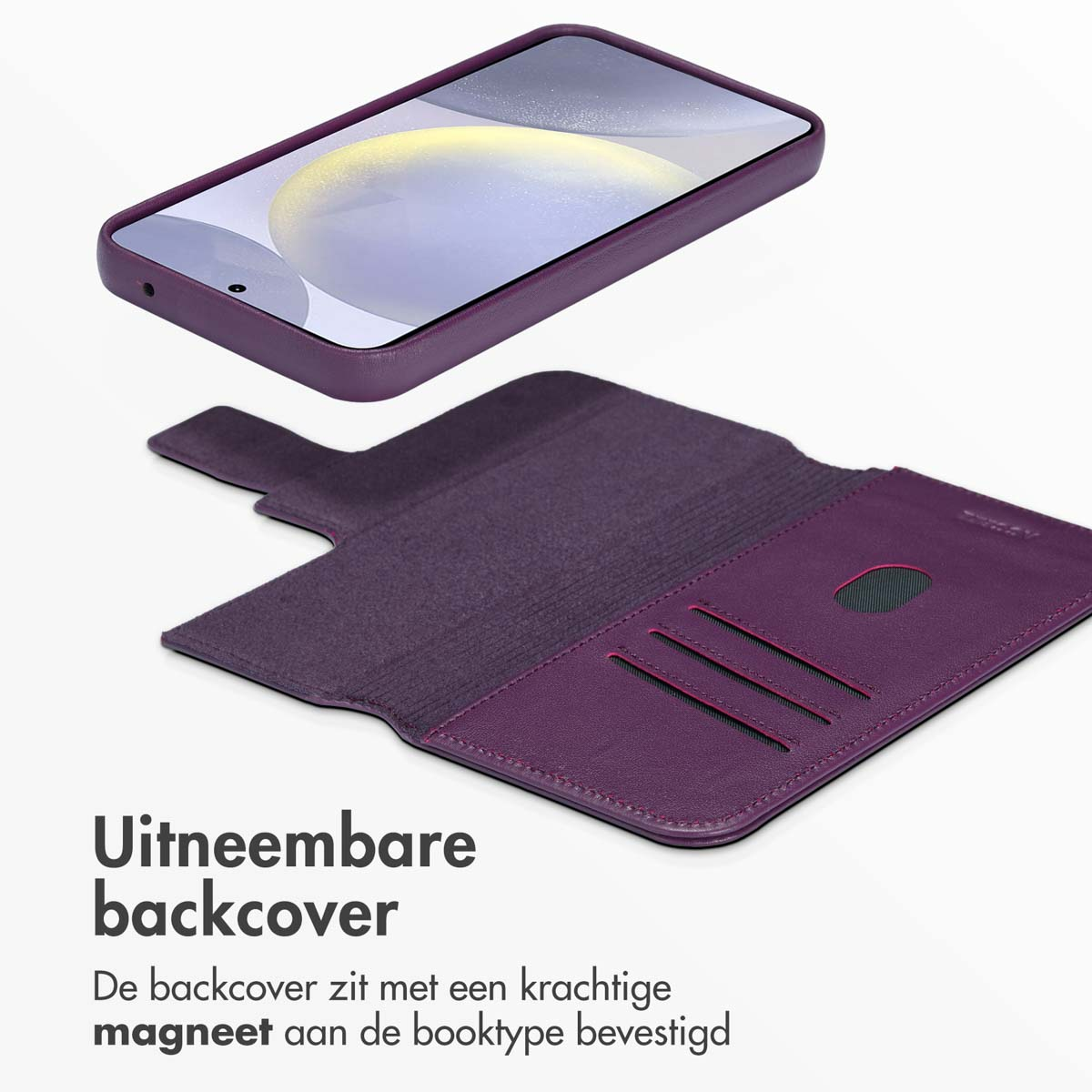 Coque de téléphone violette avec une coque arrière détachable.