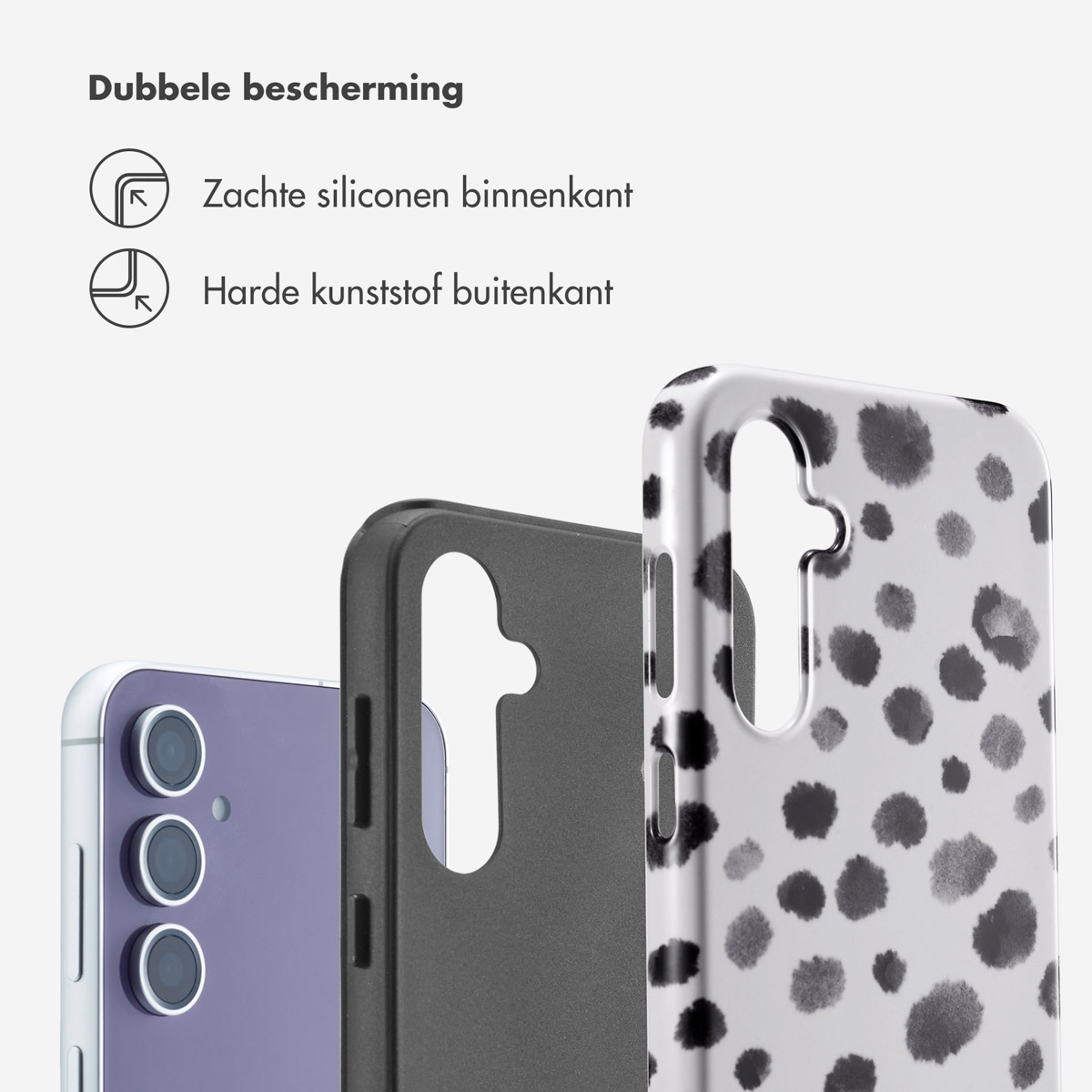 Coques : noire, grise et une grise à pois noirs. Téléphone noir à gauche.