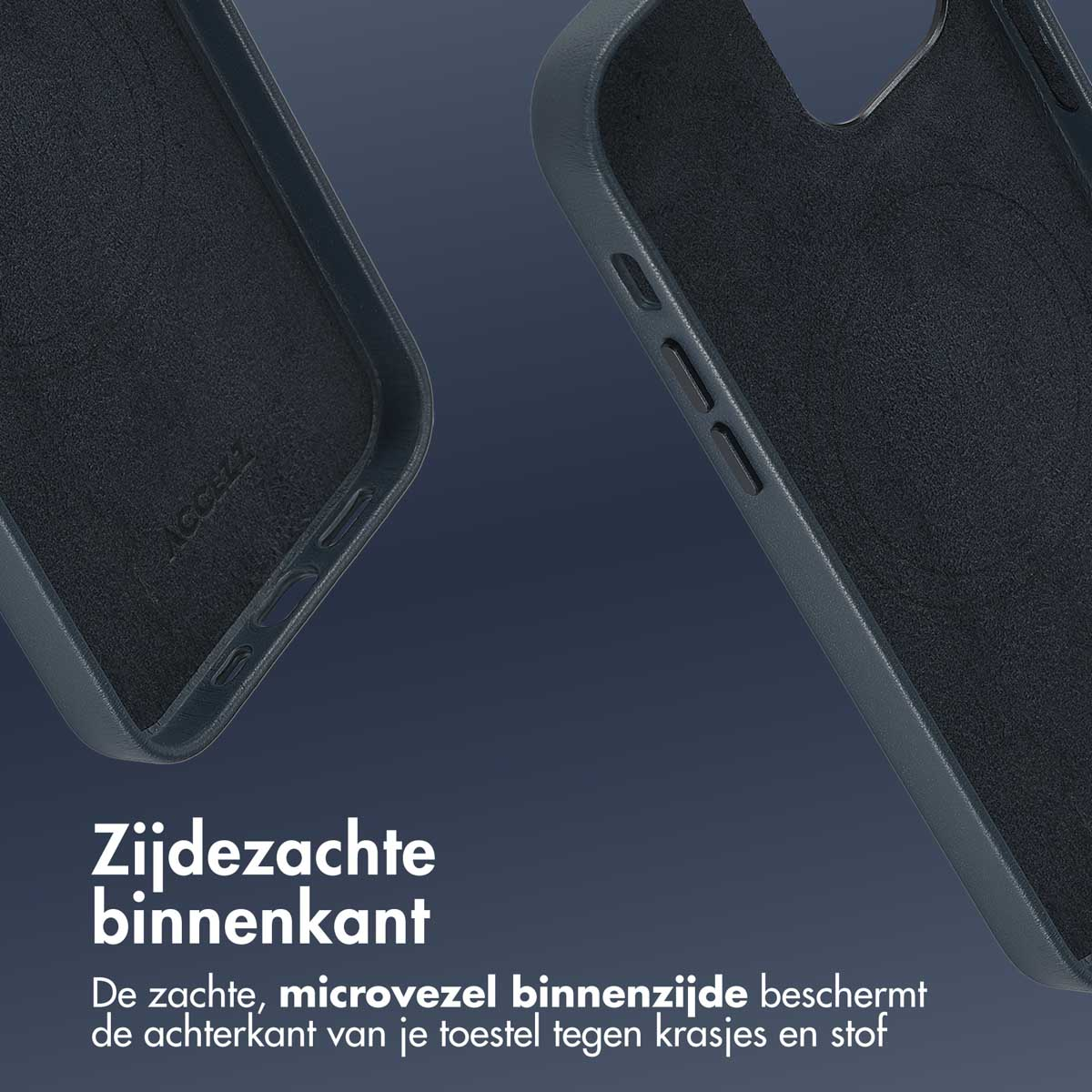 Close-up van de binnenkant van een donkerblauwe telefoonhoes. De binnenkant is zwart.