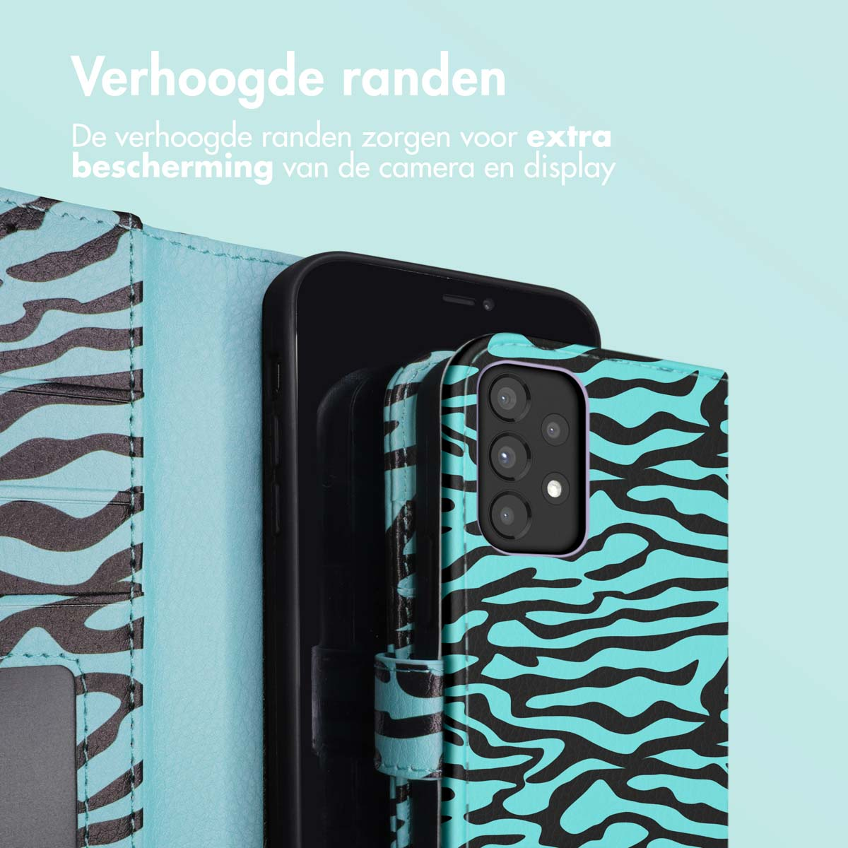 Coque de téléphone avec un motif zébré turquoise et noir, ouverte.