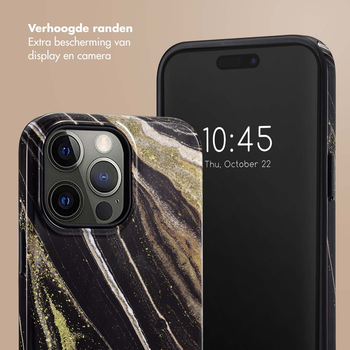 Telefoonhoesje met zwart marmerpatroon. Zwarte telefoon met tijdweergave.
