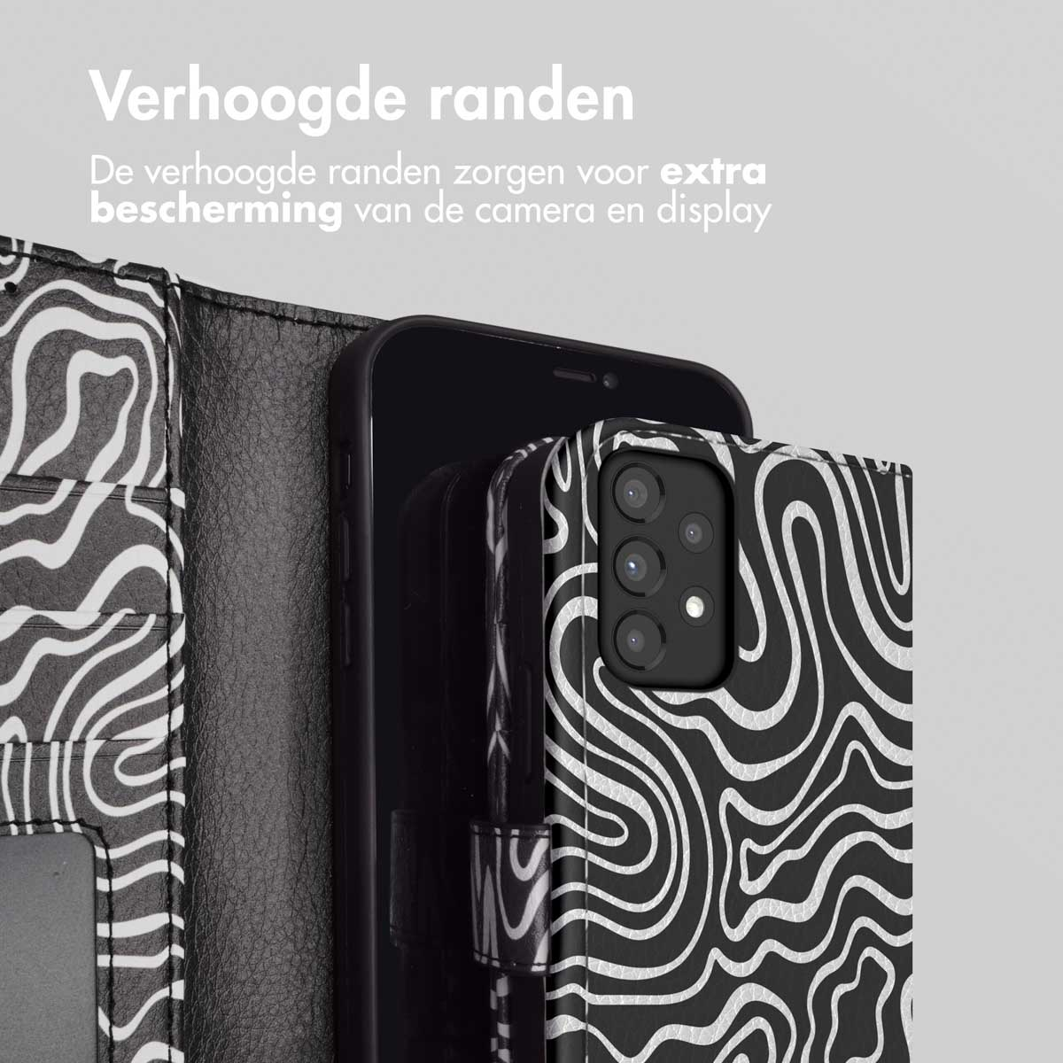 Coque à motifs noir et blanc avec téléphone à l'intérieur. Texte: Bords surélevés pour caméra et écran.