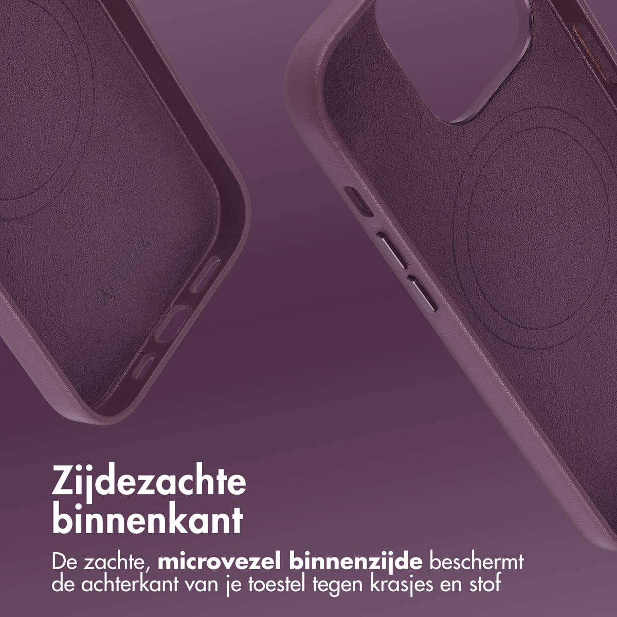 Gros plan de l'intérieur d'une coque de téléphone violet foncé. Texture douce et en microfibre visible.