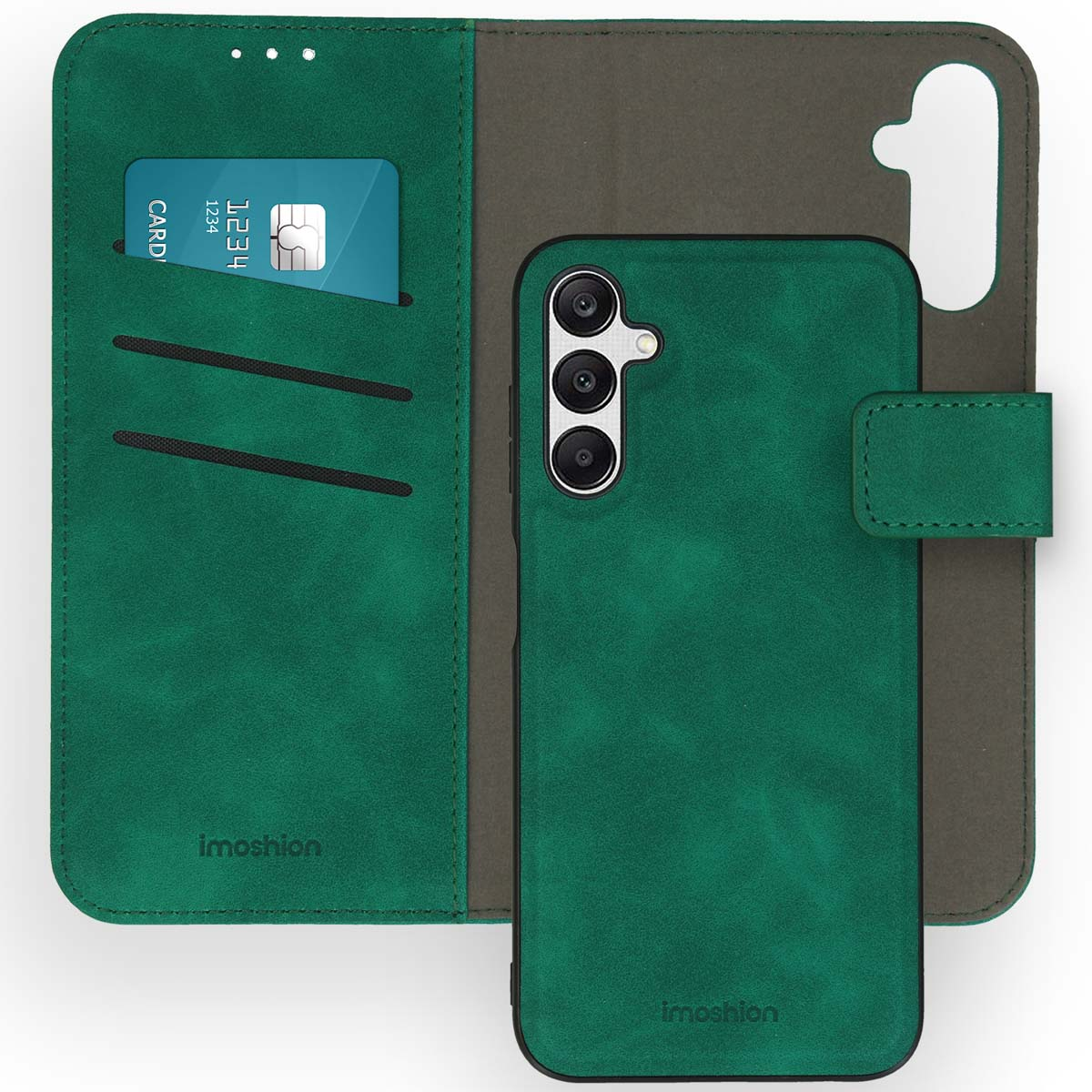 Groene leren telefoonhoes met een kaart en geld erin. De hoes is open.