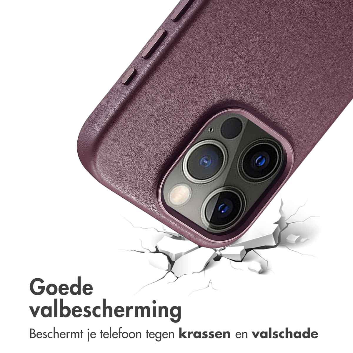 Lila Handyhülle mit Riss-Effekt. Das Telefon zerbricht.