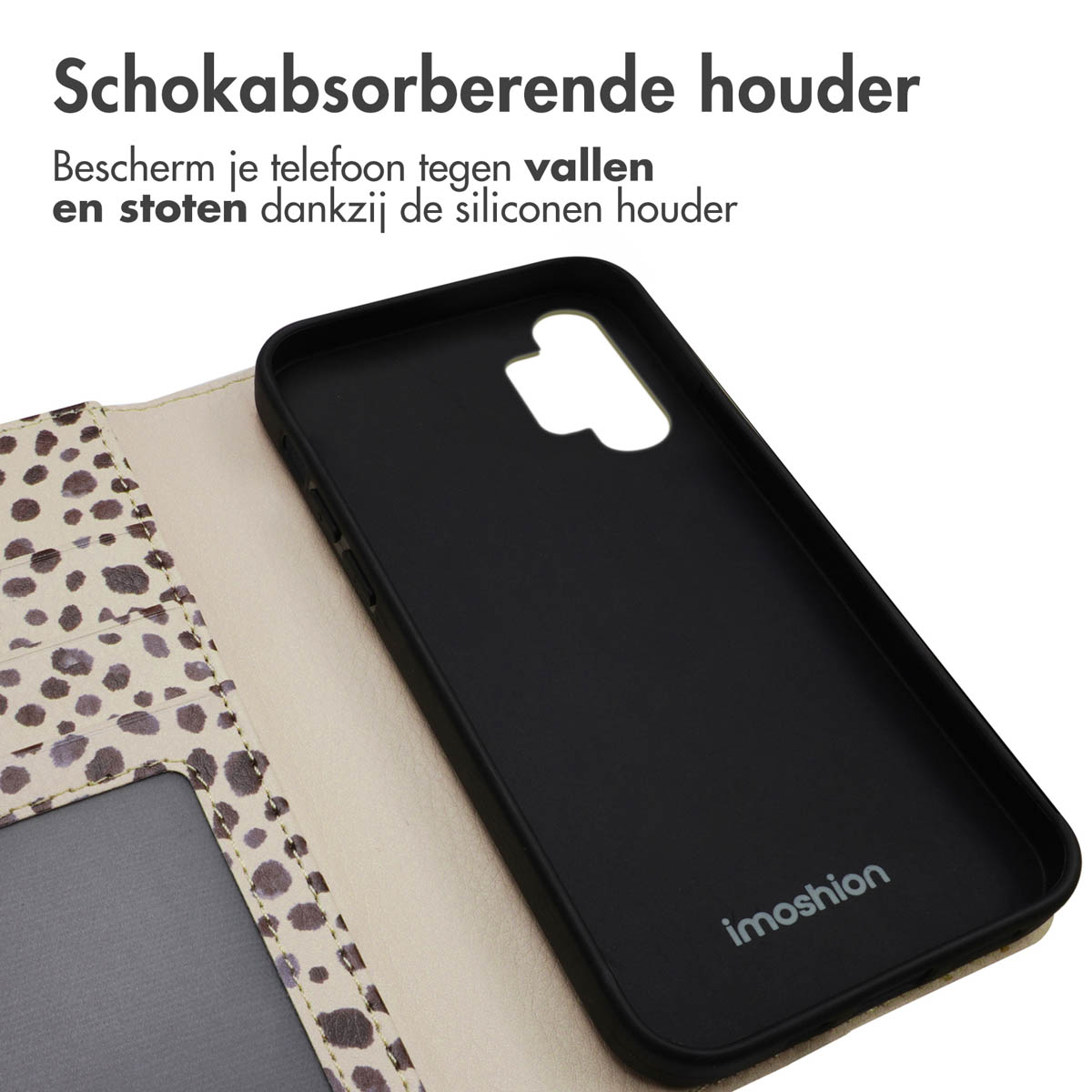 Een telefoonhoes met een zwart interieur. De hoes heeft een luipaardprint aan de buitenkant. Tekst: Schokabsorberende houder.