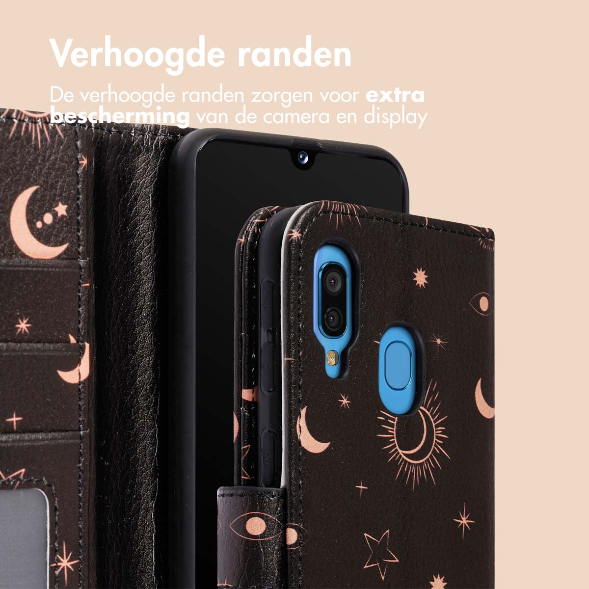 Telefoon in een portemonneehoes met een donker ontwerp. Tekst luidt: Verhoogde randen bieden extra bescherming.