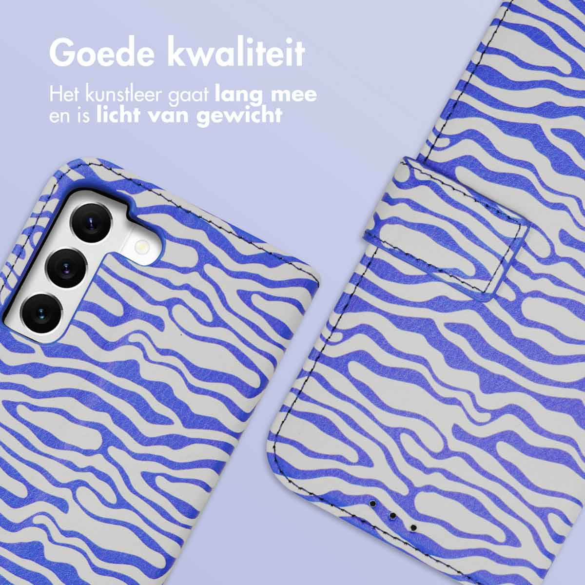 Coque de téléphone bleue et blanche avec un motif de vagues. La coque est ouverte, montrant l'arrière du téléphone.