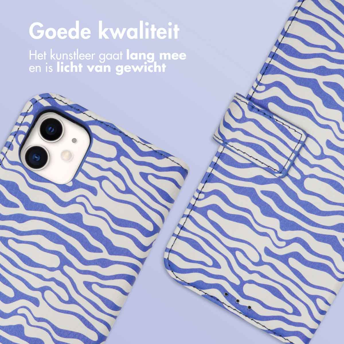 Telefoonhoesje met blauw-wit zebra streepjespatroon.