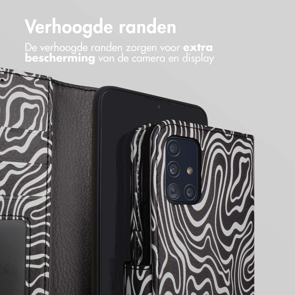 Telefoonhoes met zwart-wit patroon, telefoon erin.
