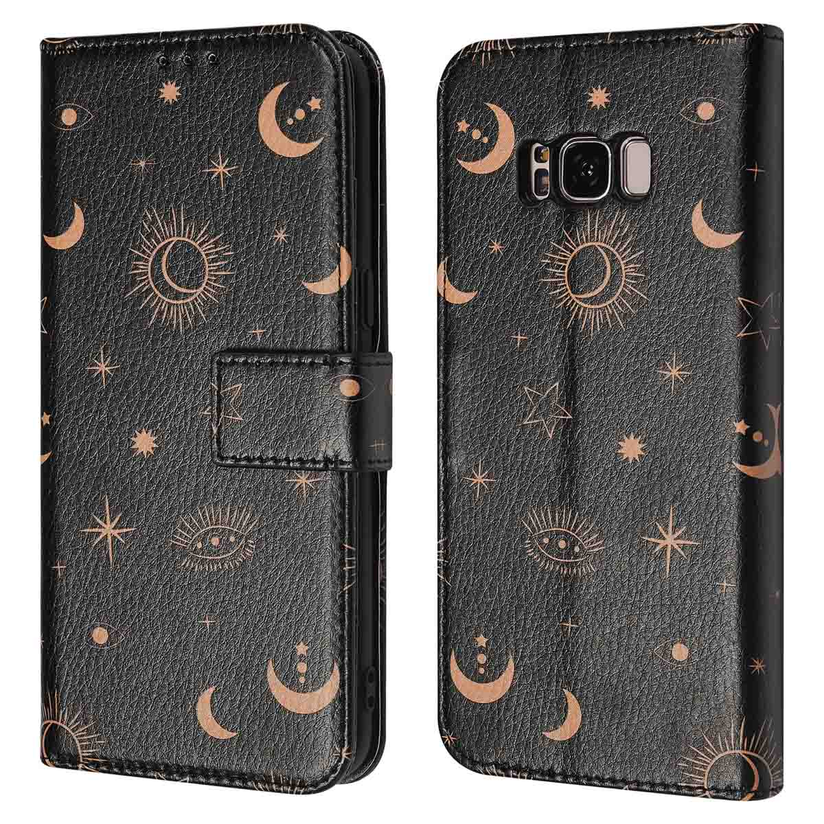 Zwarte telefoonhoes met gouden hemels ontwerp. Inclusief manen, zonnen, sterren en ogen.