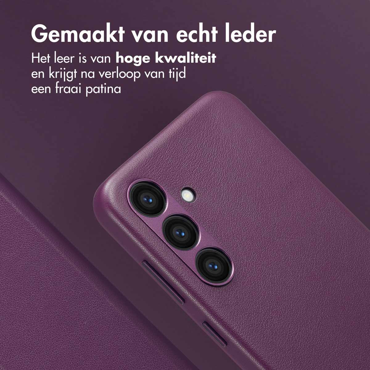 Gros plan sur une coque de téléphone violette. Le texte dit : "Fabriqué en cuir véritable".