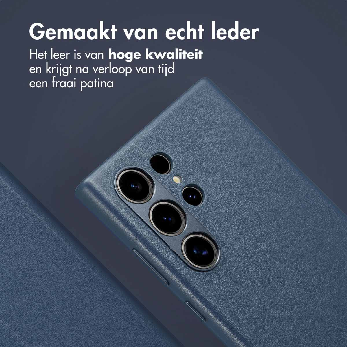 Blauwe telefoonhoes met telefoon. Gemaakt van hoogwaardig echt leer.