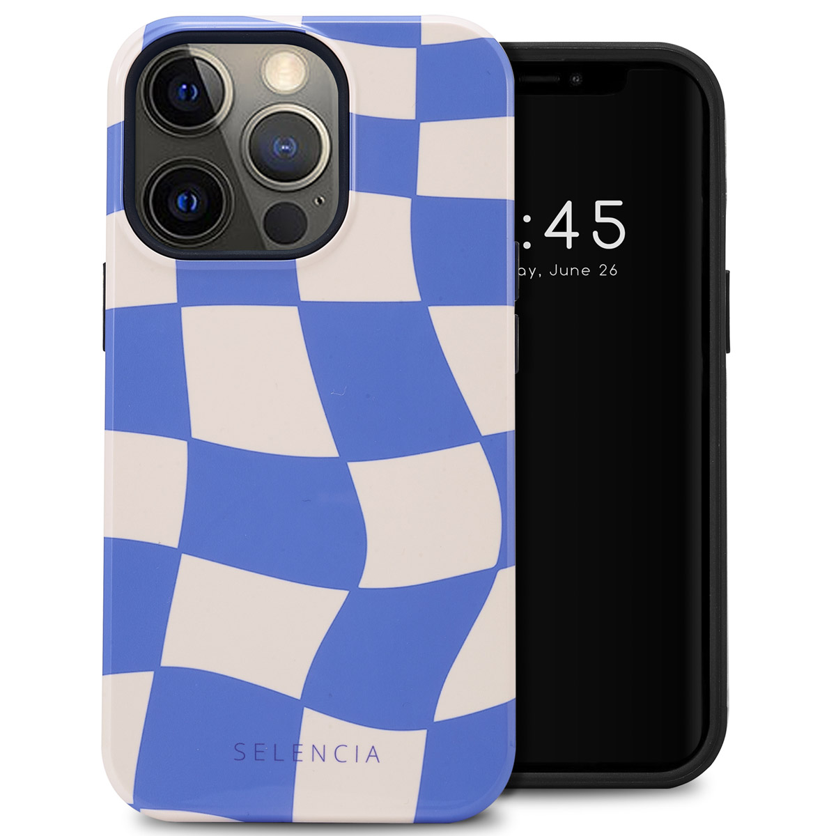 Een telefoon met een blauw-witte dambordhoes. De telefoon is zwart en toont de tijd.