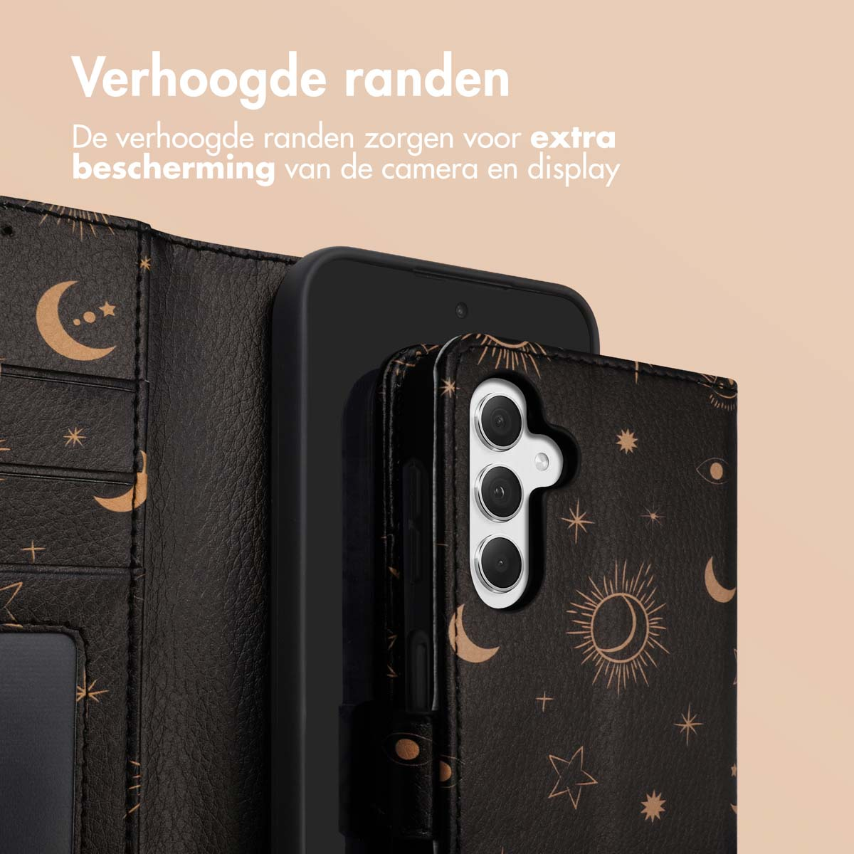 Coque de téléphone ouverte avec téléphone à l'intérieur, avec un design lune et étoiles.