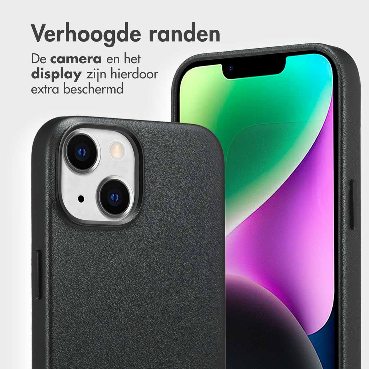 Zwarte telefoonhoes met verhoogde randen. Toont een telefoon met camera-uitsparingen. Tekst: "Verhoogde randen".