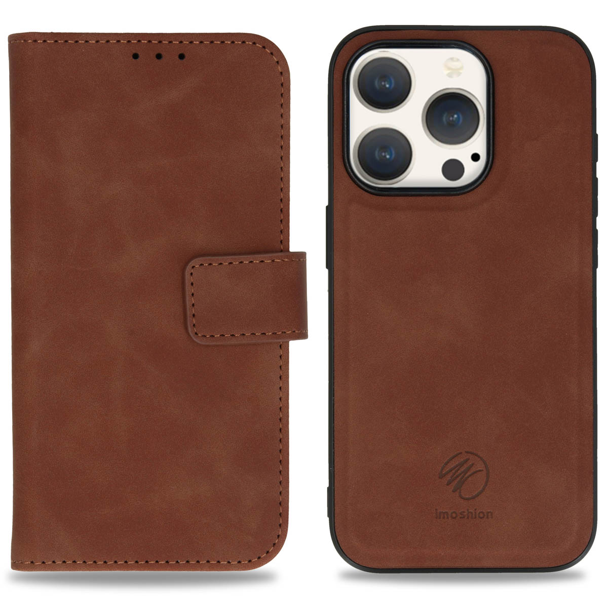 Étui de téléphone en cuir marron, ouvert et fermé. Fermeture magnétique et détails de couture.