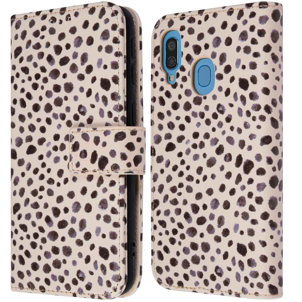 Telefoonhoes met een patroon. Twee helften geopend, telefoon binnenin.