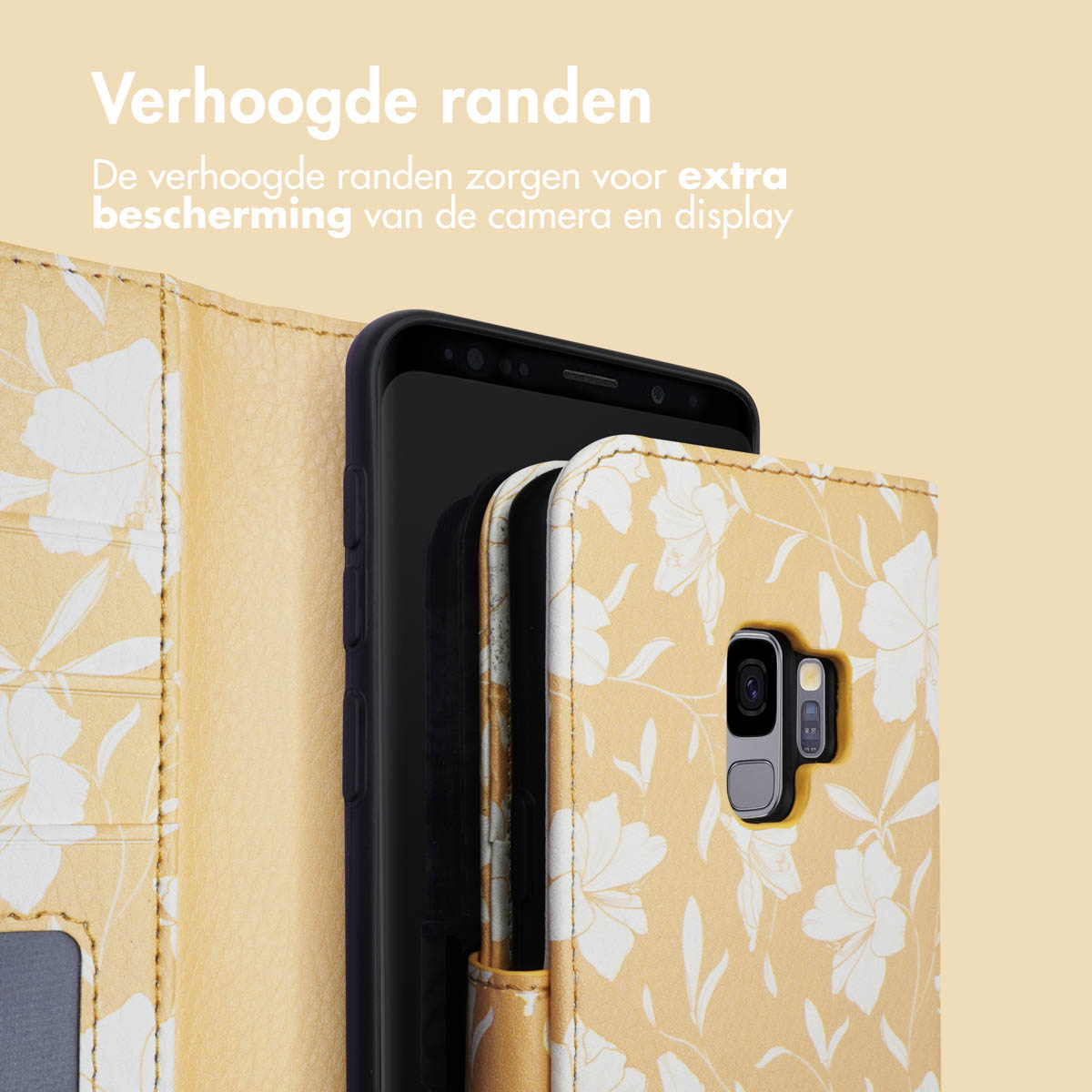 Telefoonhoesje met bloemenpatroon. Hoesje is open. De telefoon zit erin. Gele achtergrond.