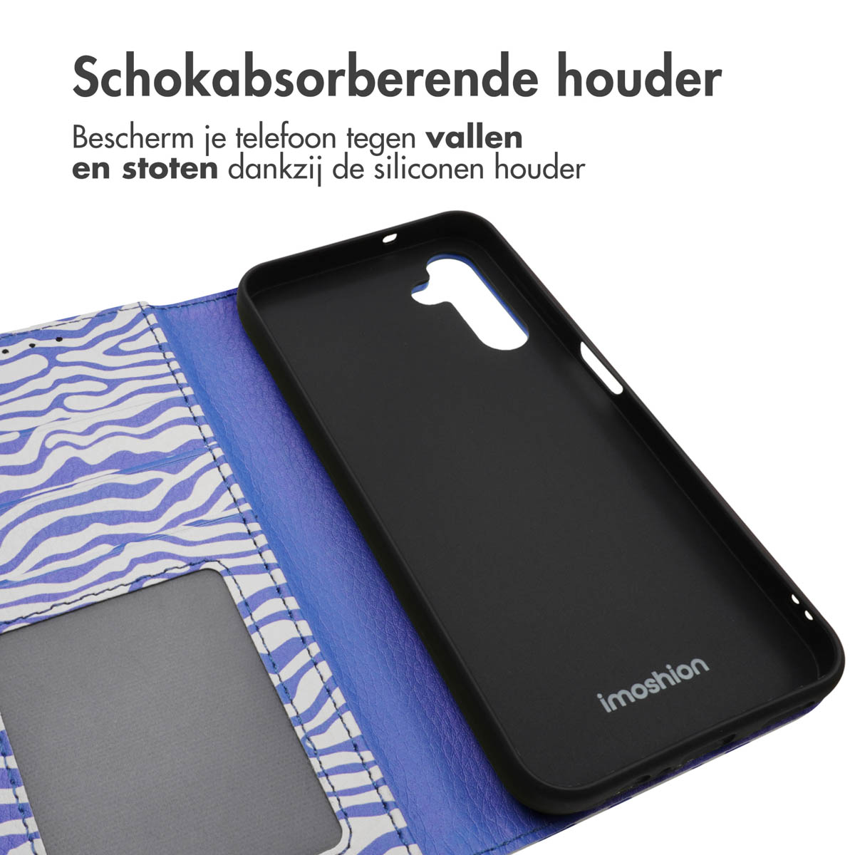 Zwarte telefoonhoes open. Zebrapatroon links. Tekst bovenaan.