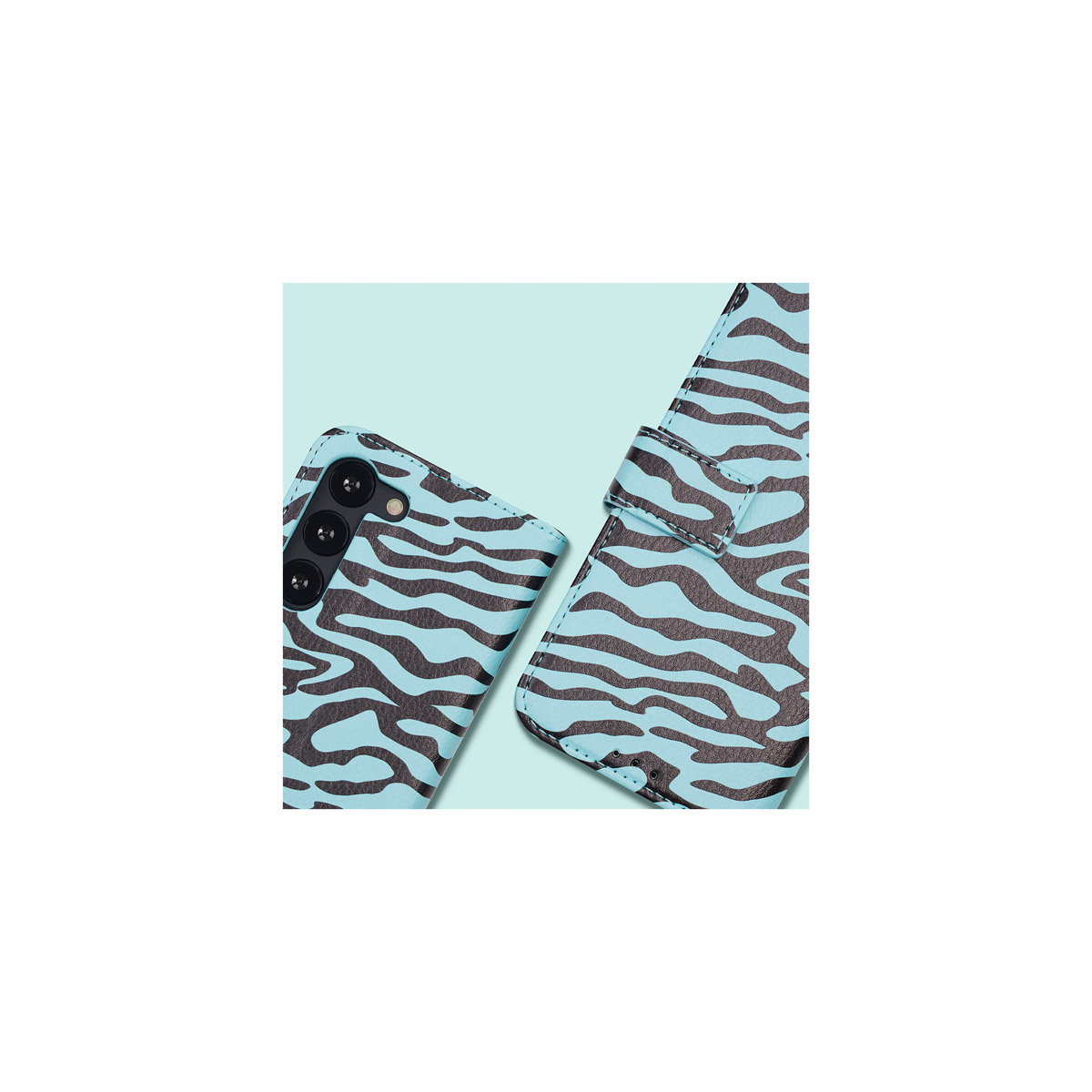 Een telefoonhoesje met een blauw en grijs zebrapatroon. Twee aanzichten van het hoesje worden getoond.