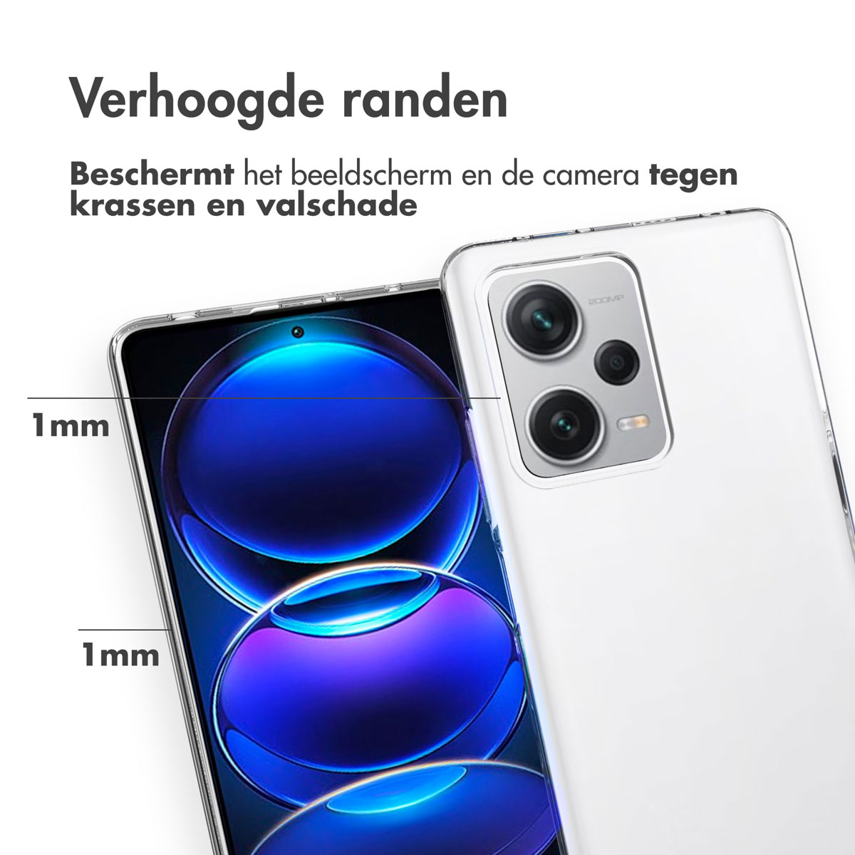 Une coque transparente protégeant l'écran et la caméra d'un téléphone. L'étui a des bords surélevés de 1 mm.